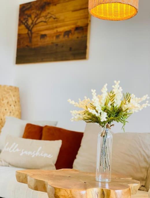 The Barefoot Bungalow In Picturesque Prestatyn Bagian luar foto